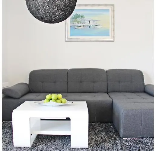 Apartment Klara's Seaview *