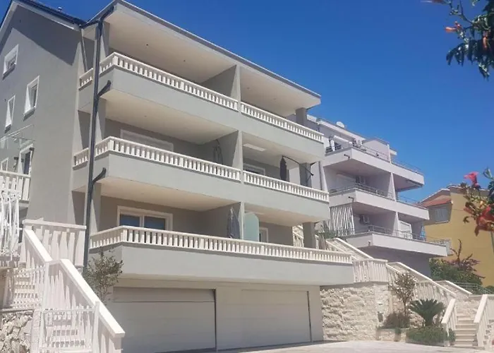 Klara's Seaview Appartement *